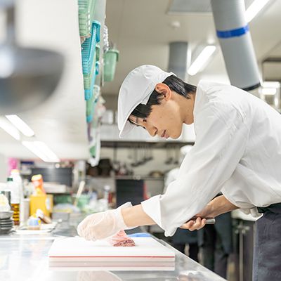 飲食店キッチン正社員／福山甲羅本店／料理長・責任者候補